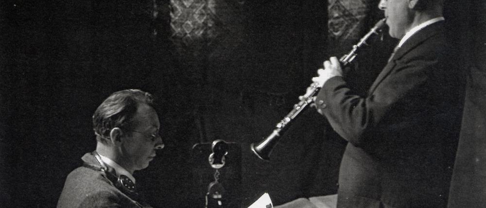 Erich Schwarzkopf (l.) mit Krischan Otto, vermutlich 1922. 