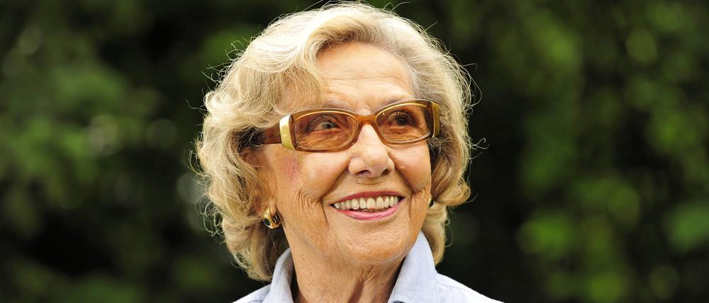 Die Schriftstellerin Barbara Noack, hier 2009 am Starnberger See.