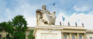 Den Berliner Hochschulen - hier die HU - machen Mehrkosten in vielen Bereichen zu schaffen.