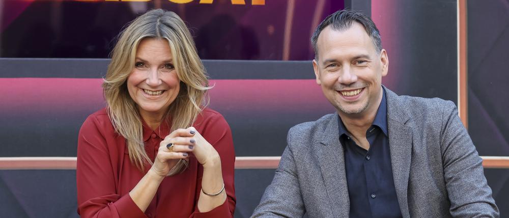 Talkshow-Flop. Der RBB setzt „Riverboat“ im nächsten Jahr nicht fort. Sebastian Fitzek ist als Moderator schon ausgestiegen, Kim Fisher wird die sehr erfolgreiche MDR-Version weiter moderieren.