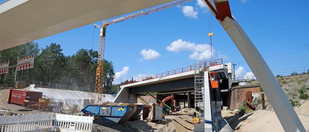 Beim Autobahnbau sollen die Umweltstandards nicht gesenkt werden, sagt Ministerin Lemke.