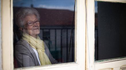 Die Malteser kommen zu Menschen ab dem 70. Lebensjahr nach Hause und informieren diese, zum Beispiel über Angebote in der Nachbarschaft.