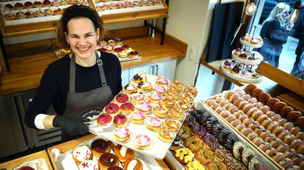 Geschäftsführerin Britta Sarnes in der Pfannkuchenmanufaktur Sugarclan in Berlin Friedrichshain.