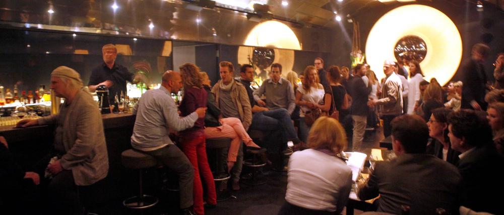 Paralleluniversum Bar.