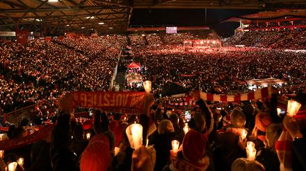 Im Stadion an der Alten Försterei wird endlich wieder gesungen in diesem Jahr.
