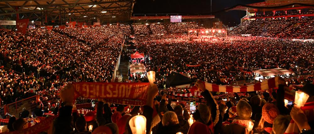 Im Stadion an der Alten Försterei wird endlich wieder gesungen in diesem Jahr.