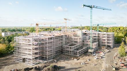 Schulen wie diese an der Allee der Kosmonauten sollen im Optimalfall von den gesuchten Architekten gebaut werden.