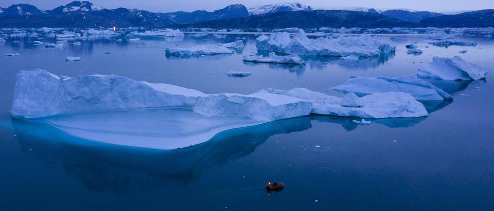 Ein Abschmelzen des Eisschilds in Grönland würde den Meeresspiegel massiv ansteigen lassen – mit katastrophalen Folgen.