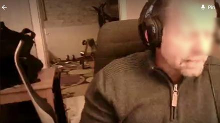 Der Berliner Polizist „Lutz“ in einem Livestream der Querdenken-Bewegung. 