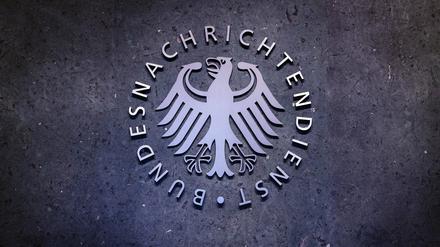 Der Bundesnachrichtendienst in Berlin ist neben dem Bundesamt für Verfassungsschutz und dem Militärischen Abschirmdienst einer der drei deutschen Nachrichtendienste des Bundes und als einziger deutscher Nachrichtendienst zuständig für die zivile und militärische Auslandsaufklärung. 