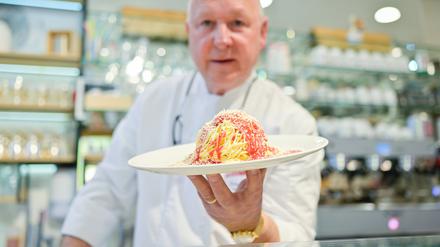 Tipp eines Freundes: Spaghetti-Eis hilft gegen Halsschmerzen.