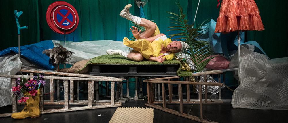 Das hässliche Entlein im Atze Musiktheater.