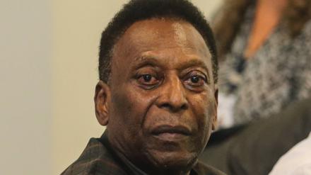 Pelé – hier im Jahr 2019 – ist schwer an Krebs erkrankt.