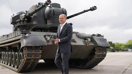 Bundeskanzler Olaf Scholz (SPD) besucht das Ausbildungsprogramm für ukrainische Soldaten.