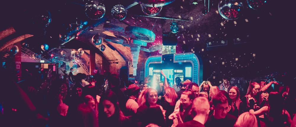 Eine der Tanzflächen im Club Matrix an einem gut besuchten Tag.