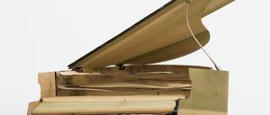 Im früheren Leben ein echter Flügel: Benjamin Houlihans „skinny grand piano“ (2015). Foto: Hye-Mi Kim