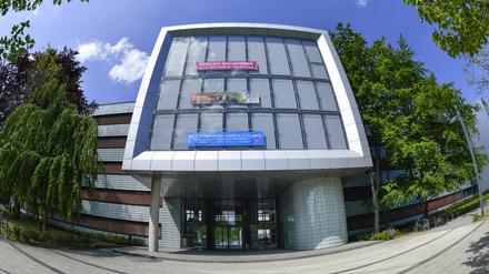 Die BTU Cottbus. Deren Kanzler sieht eine „Detailsteuerung“ des Landes. 