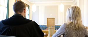 Die Berliner Justiz braucht viele Schöffen – jetzt hat sie einen weniger.