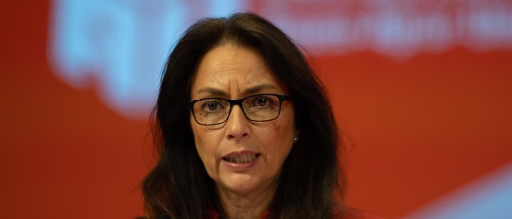 Yasmin Fahimi, DGB-Chefin, spricht beim 23. ordentlichen Gewerkschaftstag der Industriegewerkschaft Bauen-Agrar-Umwelt (Symbolbild).