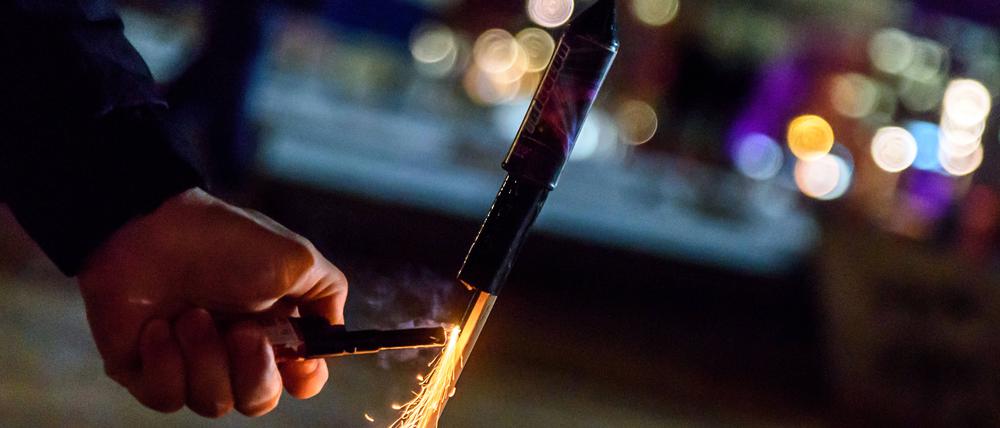 Erlaubt ist das Anzünden von Pyrotechnik nur in der Zeit vom 31. Dezember um 18 Uhr bis zum 1. Januar um 6 Uhr.
