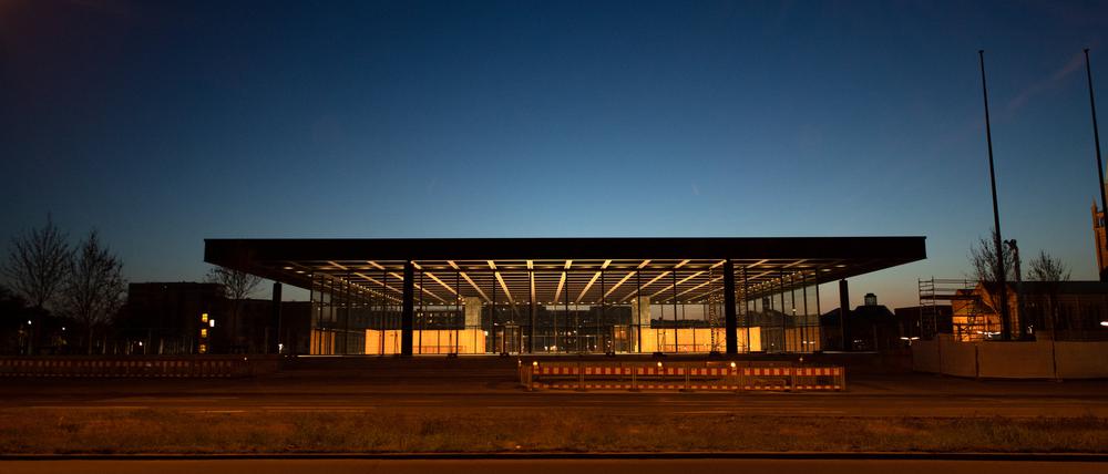 Hereinspaziert in die Neue Nationalgalerie in Berlin?