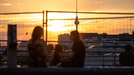 Im langjährigen Vergleich nahm die Sonnenscheindauer in Berlin stark zu.