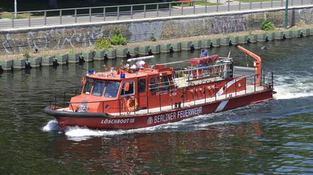 Löschboot der Berliner Feuerwehr in Spandau. (Symbolbild)