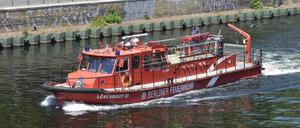 Löschboot der Berliner Feuerwehr in Spandau. (Symbolbild)