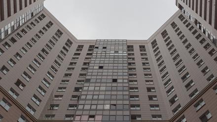 Mindestens neun Oligarchen sind im vergangenen Jahr durch tödliche Stürze gestorben – aus Fenstern, von Jachten oder auf Treppen.