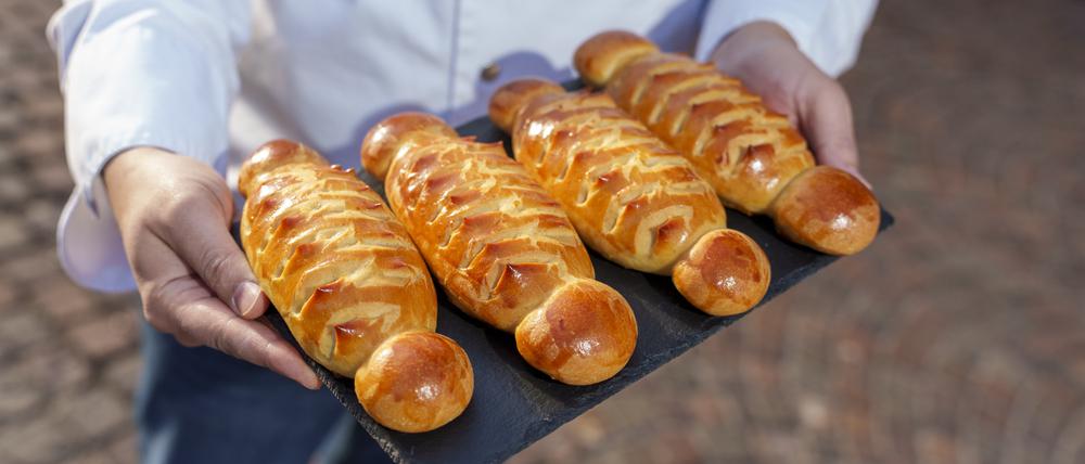 Stutzwecke zu Silvester. Ein Frankfurter Bäcker hat das traditionelle Gebäck wegen Personalmangels aus dem Sortiment genommen.