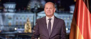 Kanzler Olaf Scholz während der Aufnahme der Neujahrsansprache.