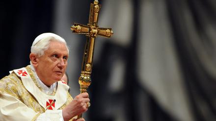 Papst Benedikt XVI. während der Dreikönigs-Messe am 6. Januar 2010 im Petersdom.