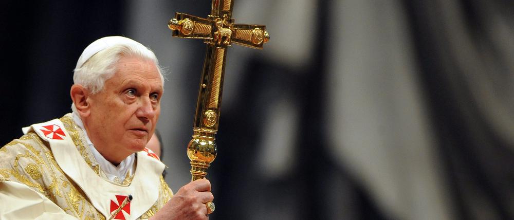 Papst Benedikt XVI. während der Dreikönigs-Messe am 6. Januar 2010 im Petersdom.