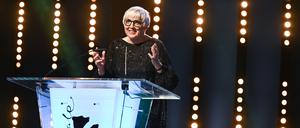 Kulturstaatsministerin Claudia Roth (Bündnis 90/Die Grünen) spricht bei der Eröffnungsveranstaltung der 72. Berlinale Internationalen Filmfestspiele 2022. 
