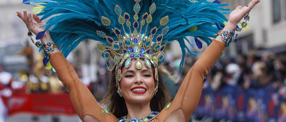 Nach zwei Jahren Pause fand in London wieder die Neujahrsparade statt.