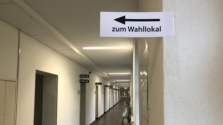 In den Bezirksrathäusern kann man seine Stimmen für die Wiederholungswahl abgeben.