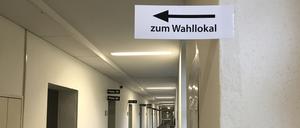 In den Bezirksrathäusern kann man seine Stimmen für die Wiederholungswahl abgeben.