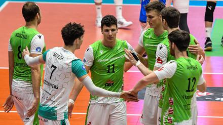 Die Netzhoppers halten als Team zusammen.