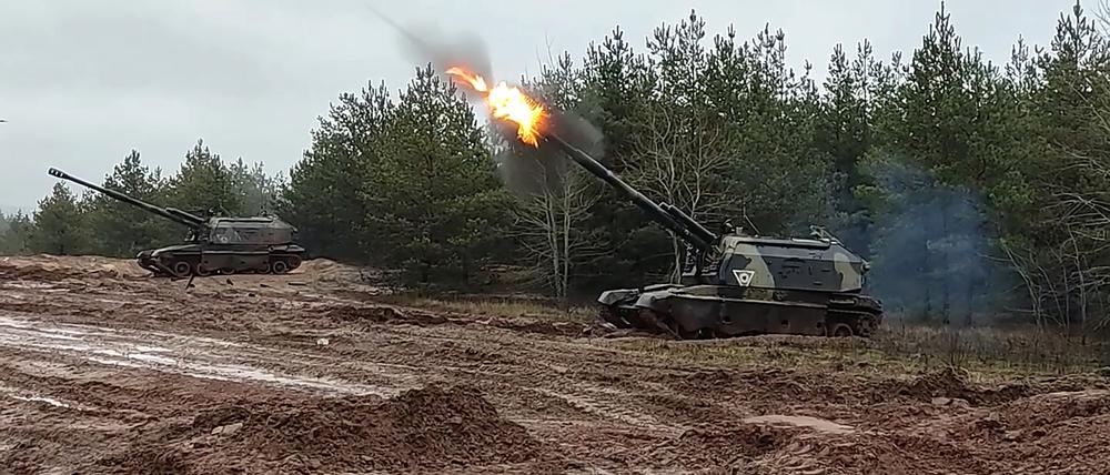 Russische Msta-S Haubitzen.