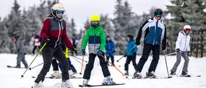 Auch an warmen Tagen ist Skifahren in Spindlermühle möglich. 