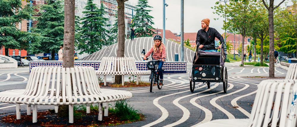Das Fahrrad ist das beliebteste Verkehrsmittel der Kopenhagener, hier zu sehen im Park Superkilen.