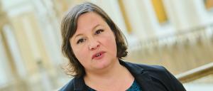 Antje Kapek, Vorsitzende der Fraktion Bündnis 90/Die Grünen im Abgeordnetenhaus von Berlin, steht im Abgeordnetenhaus und gibt bei einem Pressestatement ihren Rücktritt von der Fraktionsspitze bekannt. +++ dpa-Bildfunk +++