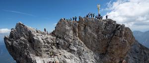 Die Zugspitze besteigt der Autor mit Felix Neureuther.