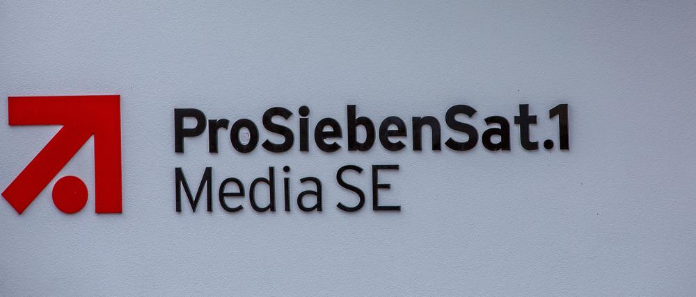 Logo und Schriftzug vom Medienunternehmen ProSiebenSat1, Media SE, im Medienpark München-Unterföhring.