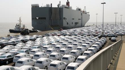 Fertig zur Verschiffung in Emden. Sollte Washington die Importzölle drastisch anheben, hätte die deutsche Autoindustrie ein Problem mehr.