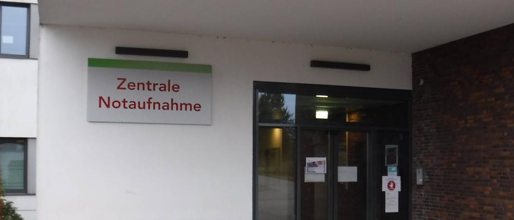 Der Eingang der Notaufnahme der Paracelsus-Klinik in Henstedt-Ulzburg (Schleswig-Holstein).
