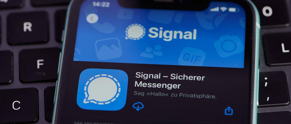 App-Symbol des Signal-Messengers auf dem Bildschirm eines Smartphones in Deutschland.