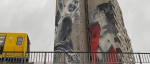 Daphne und Apollo in der Wassertrostraße in Kreuzberg.