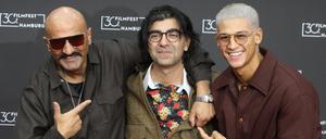 Xatar Giwar Hajabi , Fatih Akin und Emilio Sakrayabei  bei der Premiere des Kinofilms „Rheingold“ auf dem 30. Filmfest Hamburg.