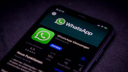 WhatsApp gehört seit 2014 zum Facebook-Konzern. (Archivbild)